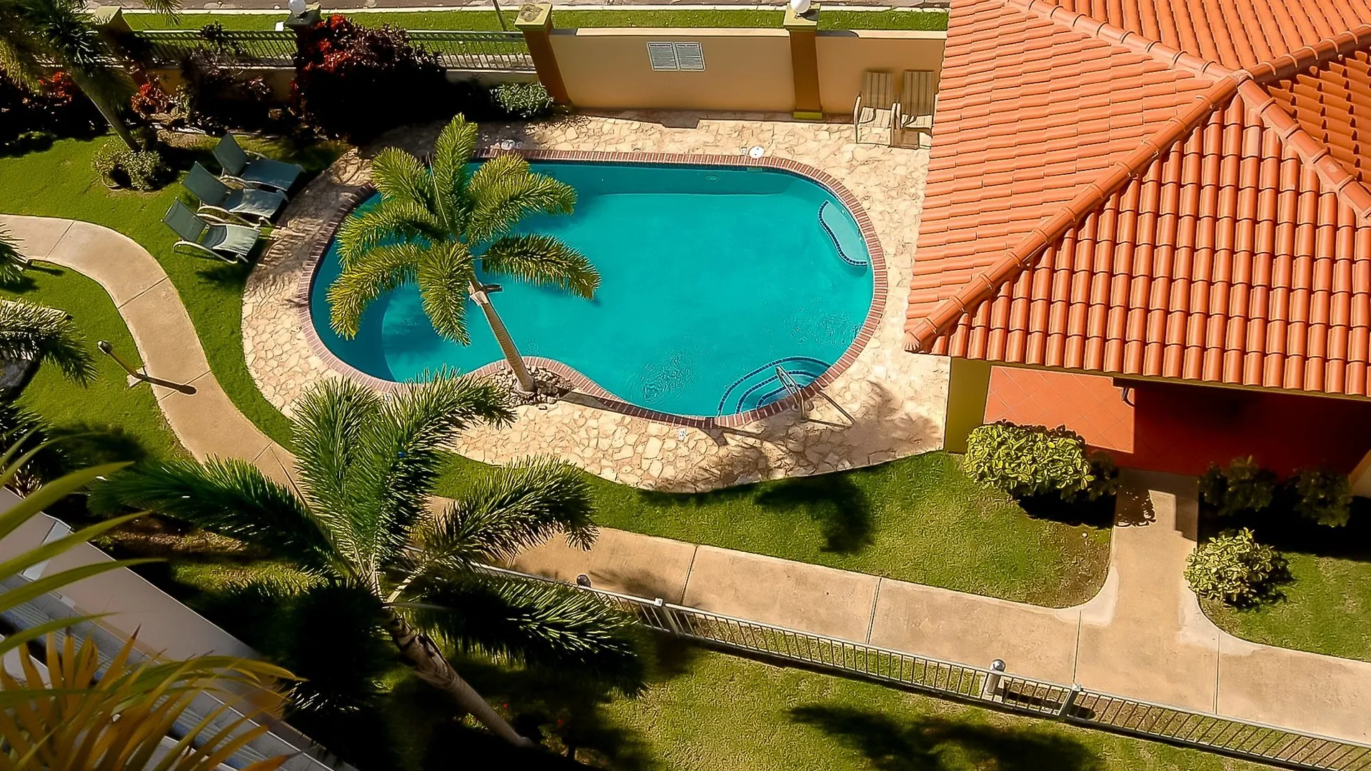 Front Beach Luxury Apartment Rincón