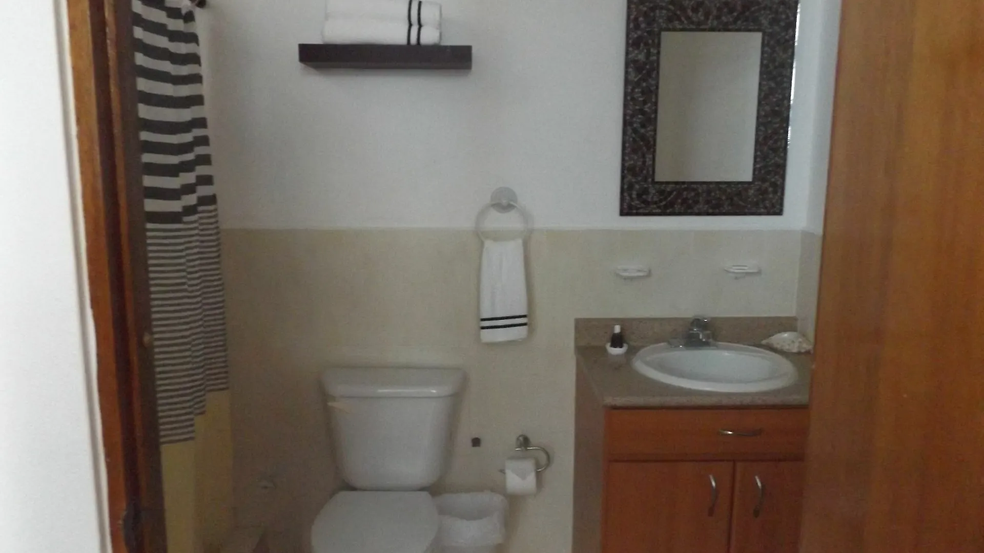 Front Beach Luxury Apartment Rincón 0*,  Portoryko